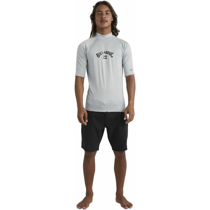 2024 Billabong Mnner Arch Wave UV50 Kurzarm-Lycra-Weste ABYWR03030 - Alloy